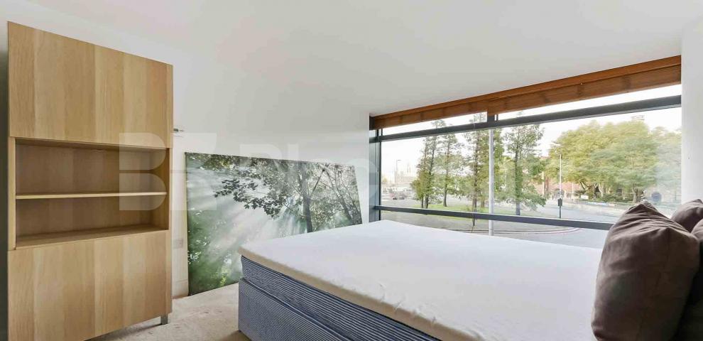 			UNDER OFFER, 2 Bedroom, 1 bath, 1 reception Apartment			 Parliament View, Albert Embankment